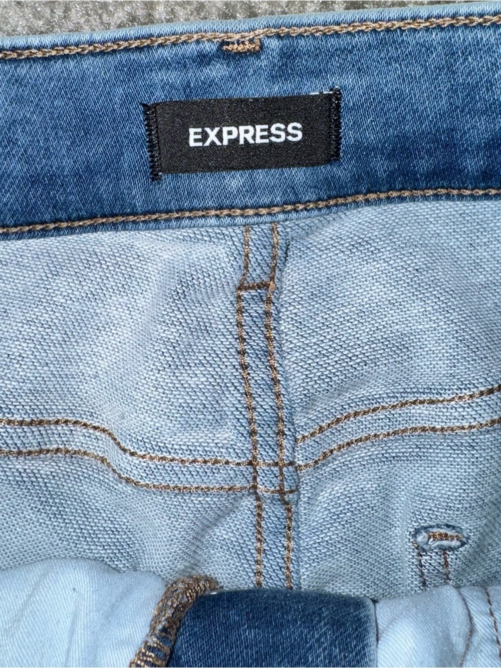 Express high rise skinny acid wash jeans; button fly size 12R - Picture 6 of 11
